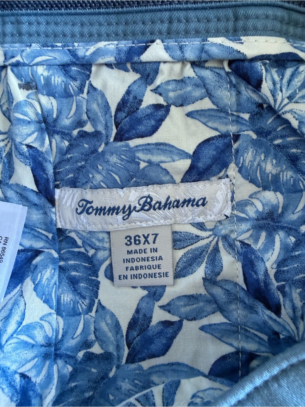 Tommy Bahama Boracay® Island Chino 7Inch Shorts Blue Size 36 NWT - Picture 5 of 9